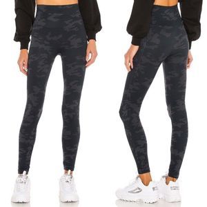 SPANX Look At Me Now Camo Seamless Leggings Size 1X